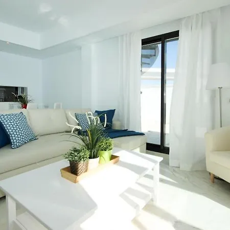 Del Mar Luxury Penthouse With Access Casares